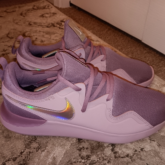 Women's Nike Tessen Running Shoes - Picture 6 of 8